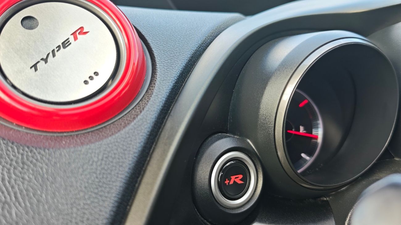 Mandataire HONDA CIVIC TYPE R 2.0 i-VTEC Type R GT FK2#06350