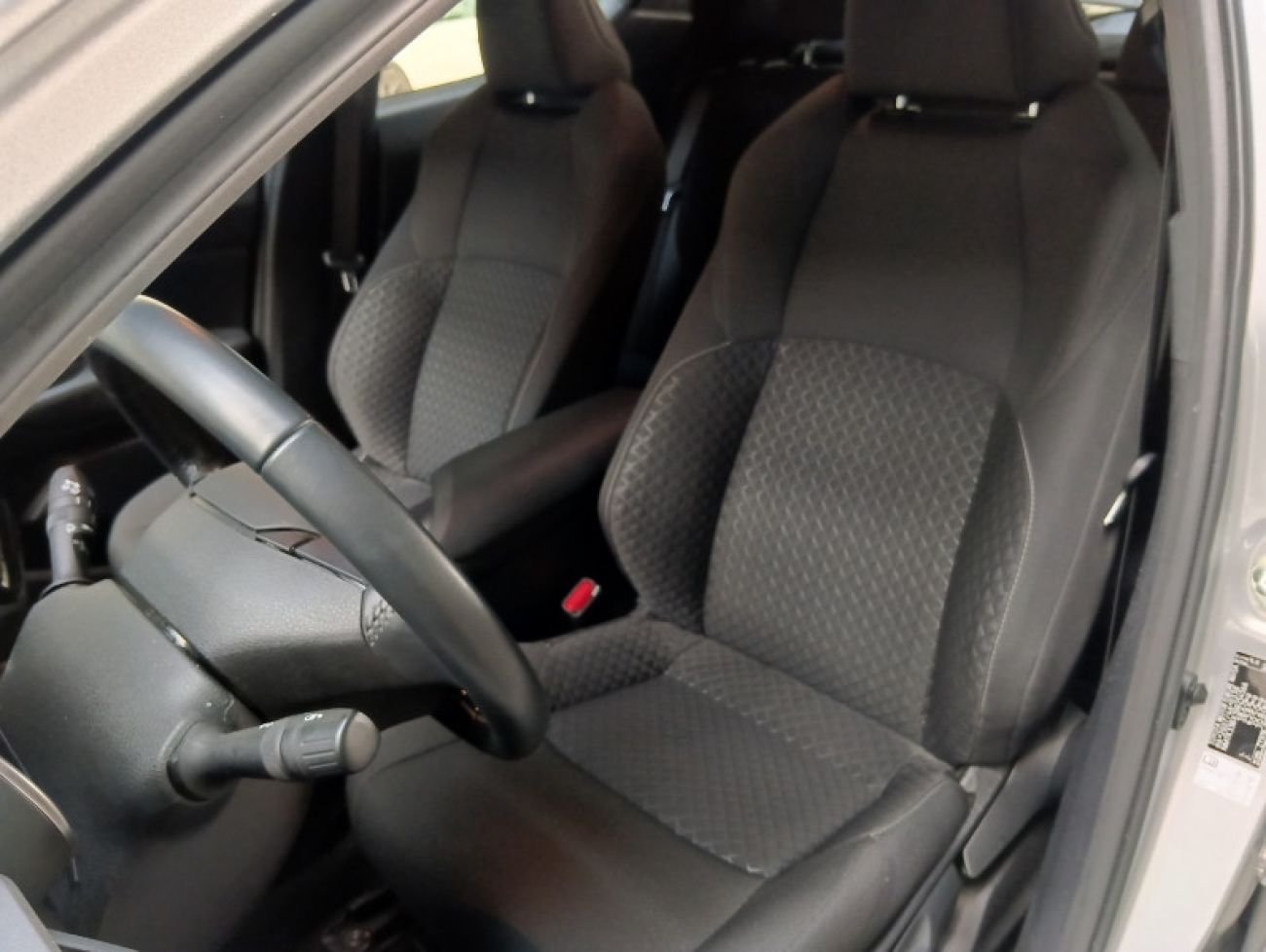 Mandataire TOYOTA C-HR 1.8 E-CVT 125Hbusiness edition