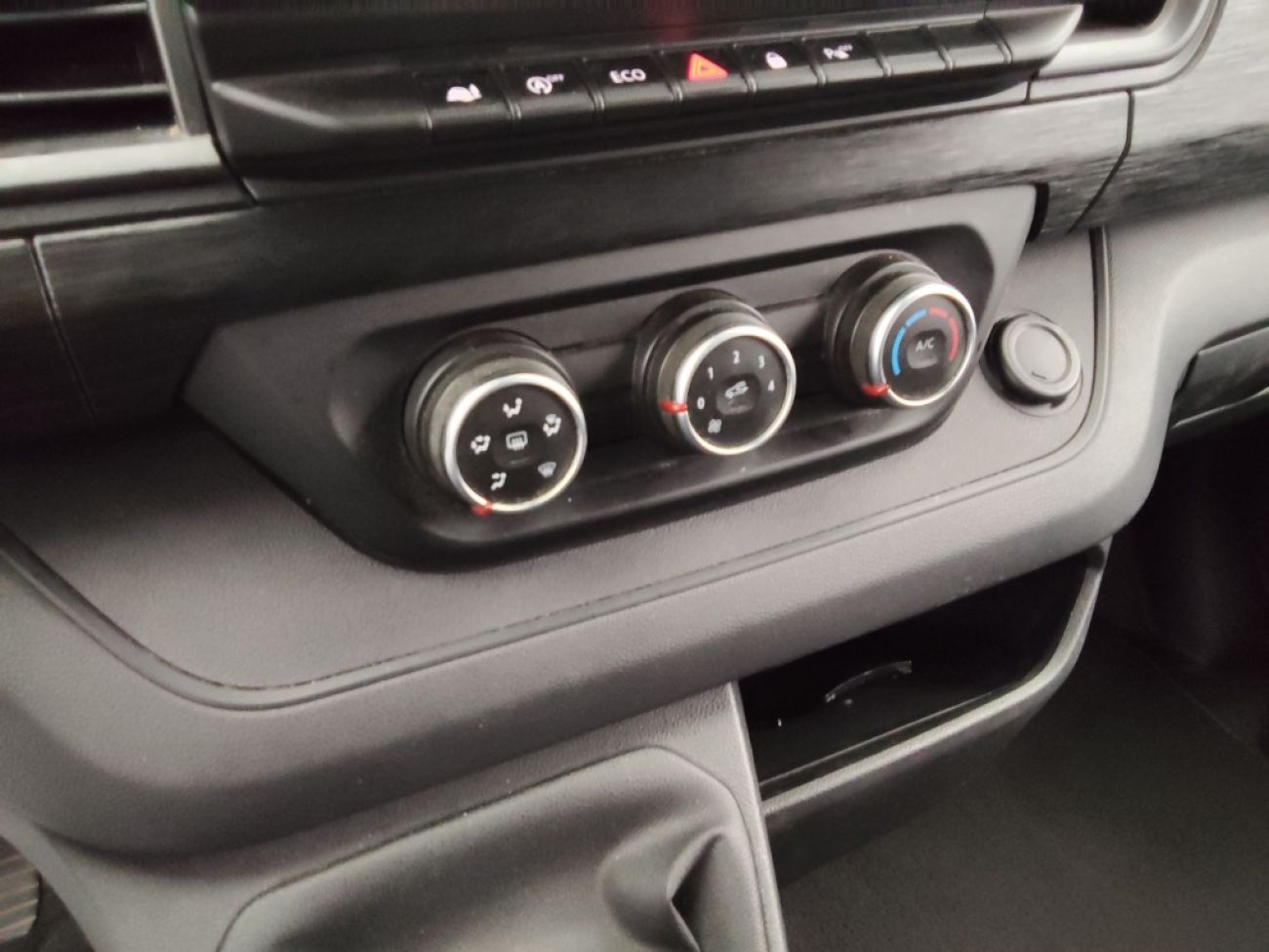 Mandataire RENAULT Trafic Passenger L2 2.0 BLUE DCI 150CH S&S ZEN 9 PLACES