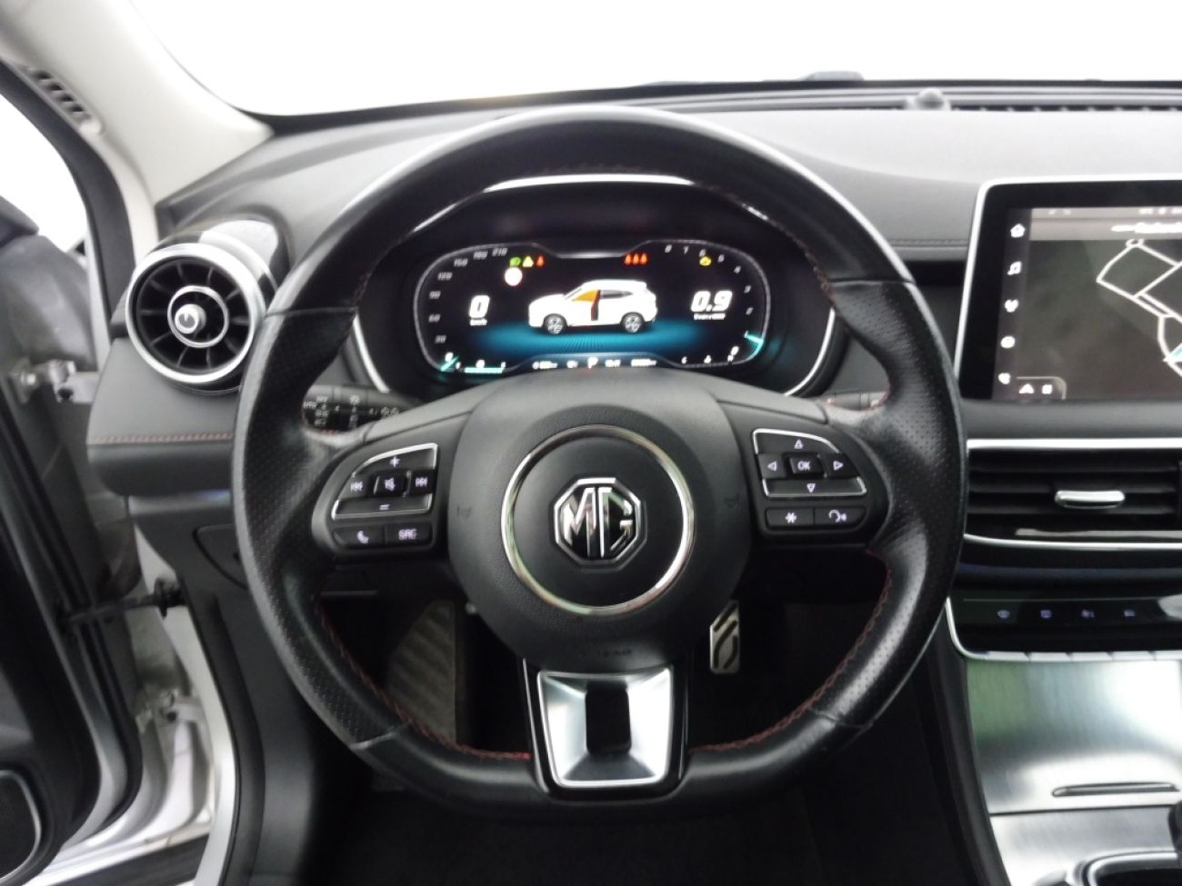 Mandataire MG HS 1.5 T-GDI 162 AT luxury