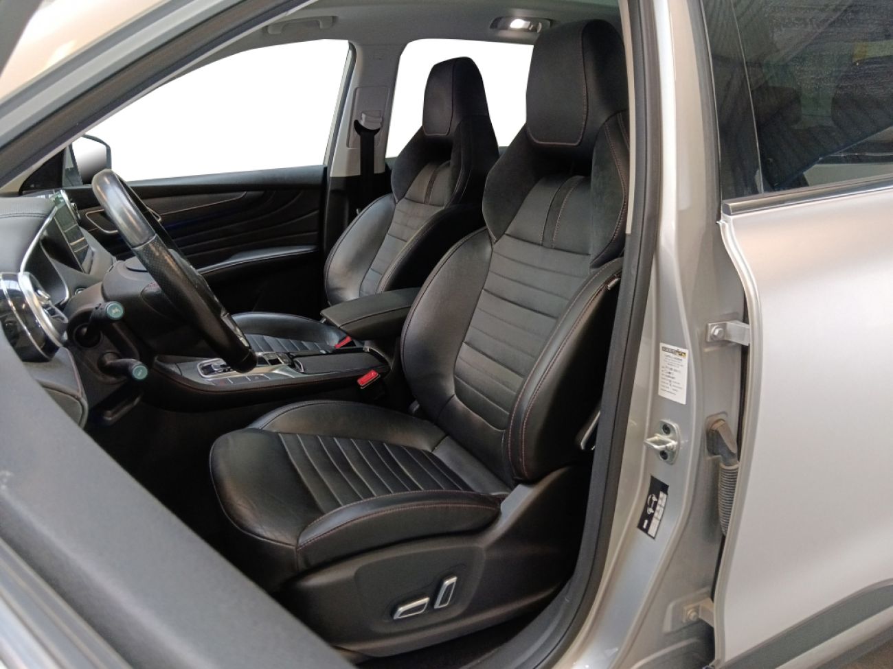 Mandataire MG HS 1.5 T-GDI 162 AT luxury