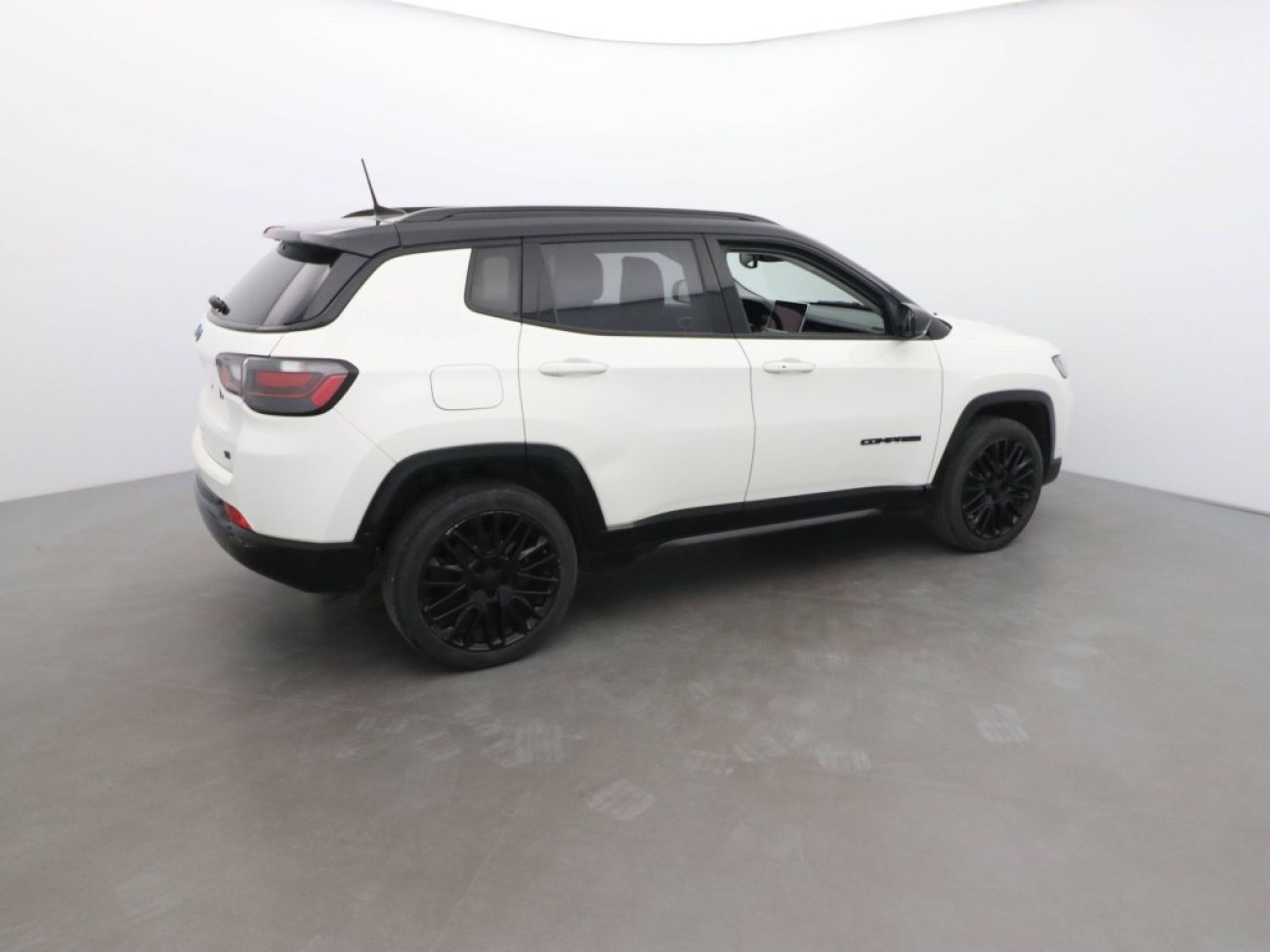 Mandataire Jeep Compass 1.3 TURBO T4 240CH PHEV 4XE S AT6 EAWD
