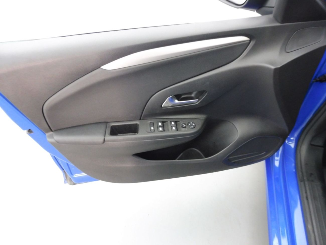 Mandataire Opel Corsa 1.2 100edition