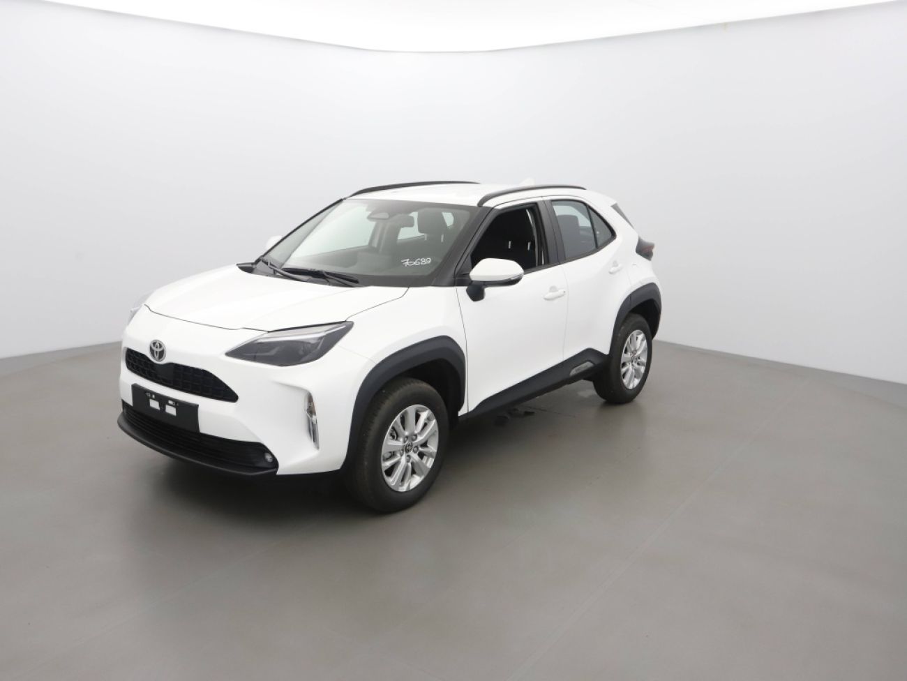 Mandataire TOYOTA YARIS CROSS 116H DYNAMIC MC24
