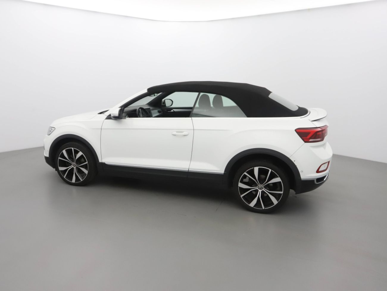 Mandataire VOLKSWAGEN T-Roc Cabriolet 1.5 TSI 150 DSGstyle