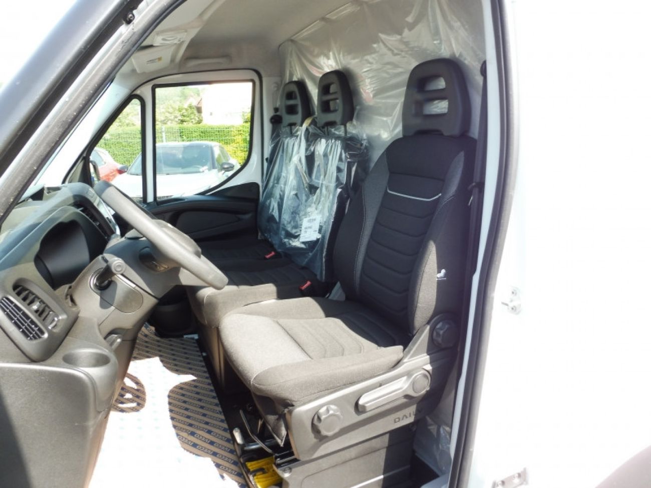 Mandataire IVECO Daily 35S16 2.3 V12 HI-MATIC 156CV