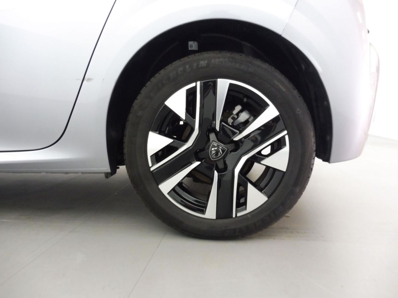 Mandataire PEUGEOT 208 1.2 100CH S&S ALLURE