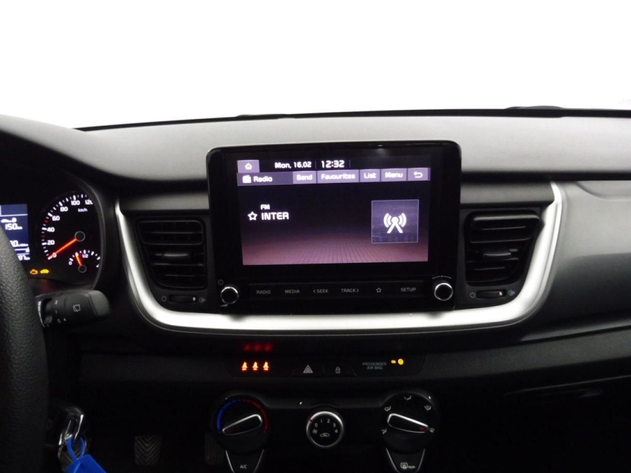 Mandataire Kia Stonic 1.2 LX 84fun