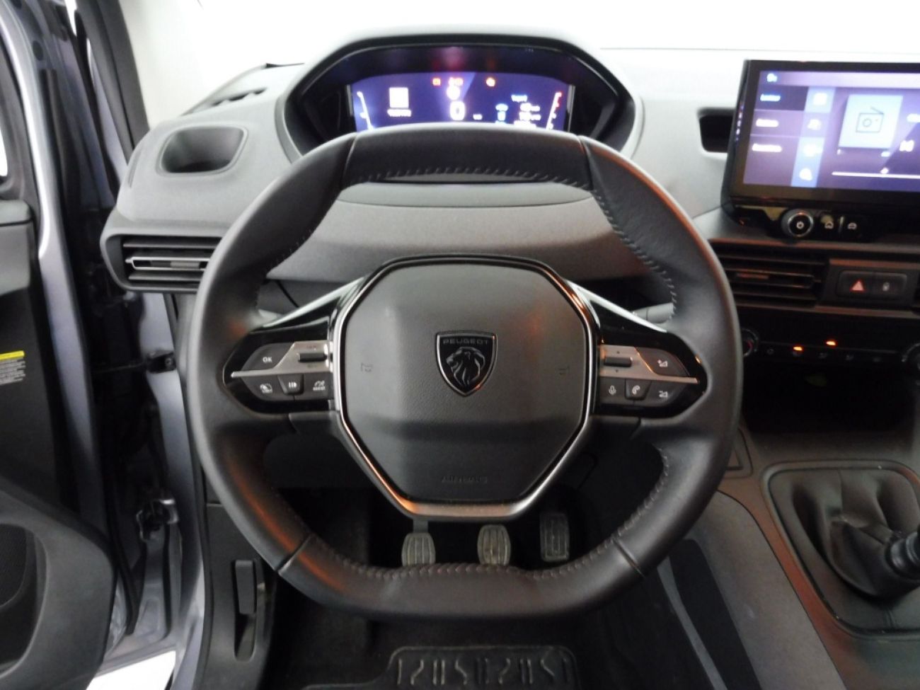 Mandataire PEUGEOT RIFTER TAILLE M - 1.5 BLUEHDI 100CH S&S ALLURE 5 PLACES