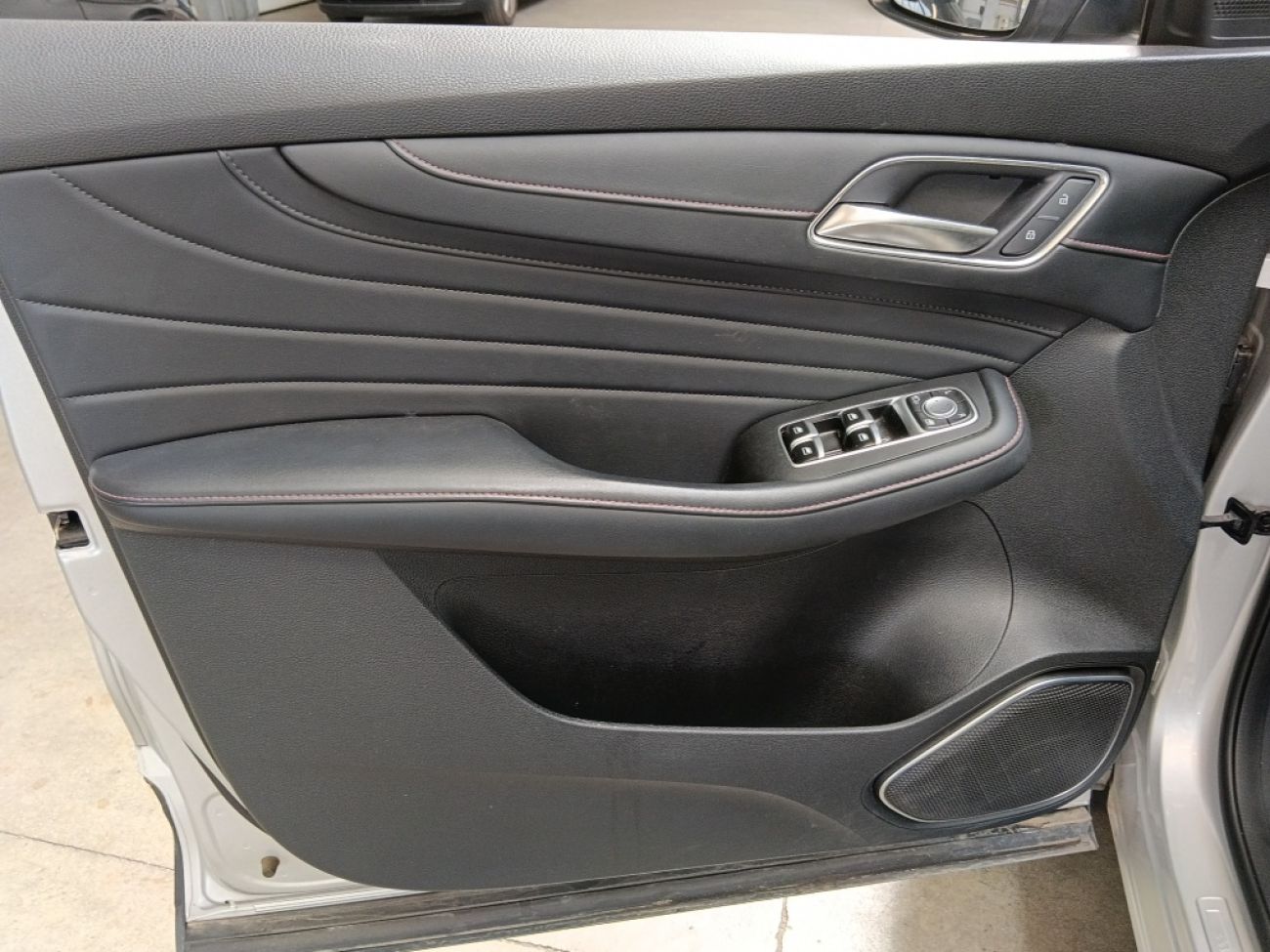 Mandataire MG HS 1.5 T-GDI 162 AT luxury