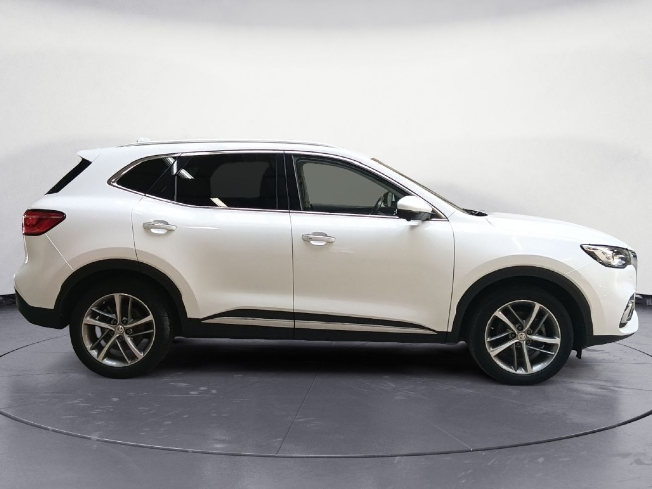 Mandataire MG HS 1.5 T-GDI 162 AT luxury