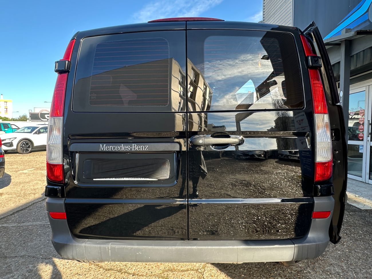 Mandataire MERCEDES VITO FOURGON 110 CDI 2.8t COMPACT 6 places