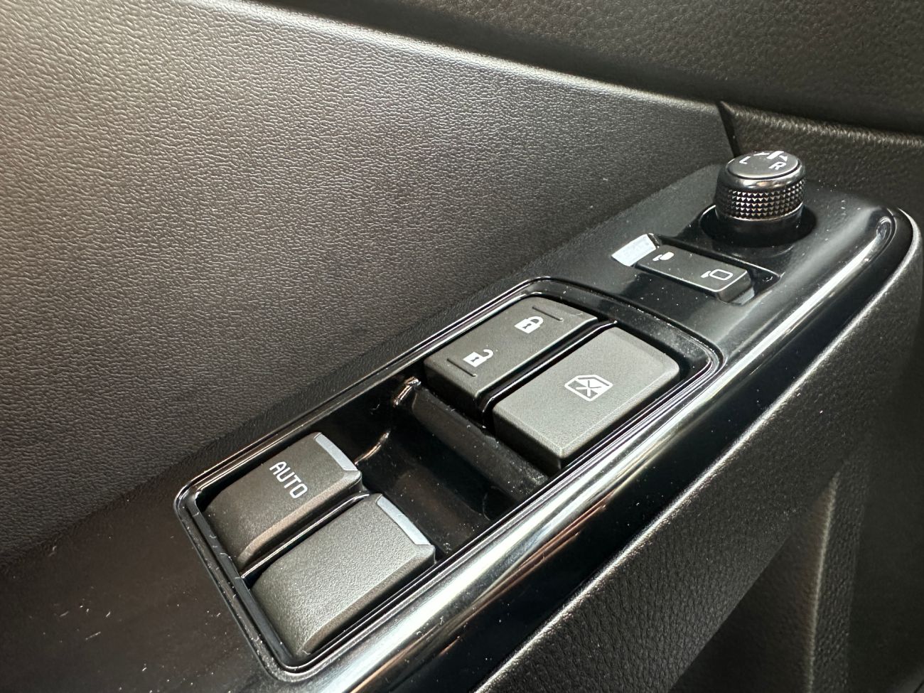 Mandataire ISUZU D-MAX N60 SPACE CAB 1.9 164 CH 4X4 BVA F+  2P