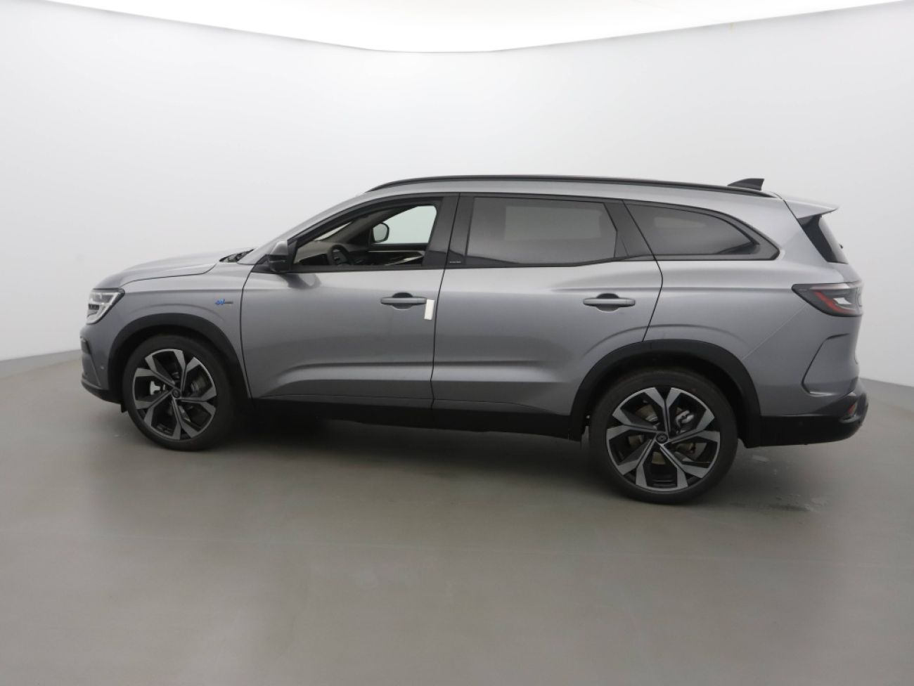 Mandataire RENAULT ESPACE VI 1.2 E-TECH FULL HYBRID 200CH ESPRIT ALPINE 7 PLACES - 25