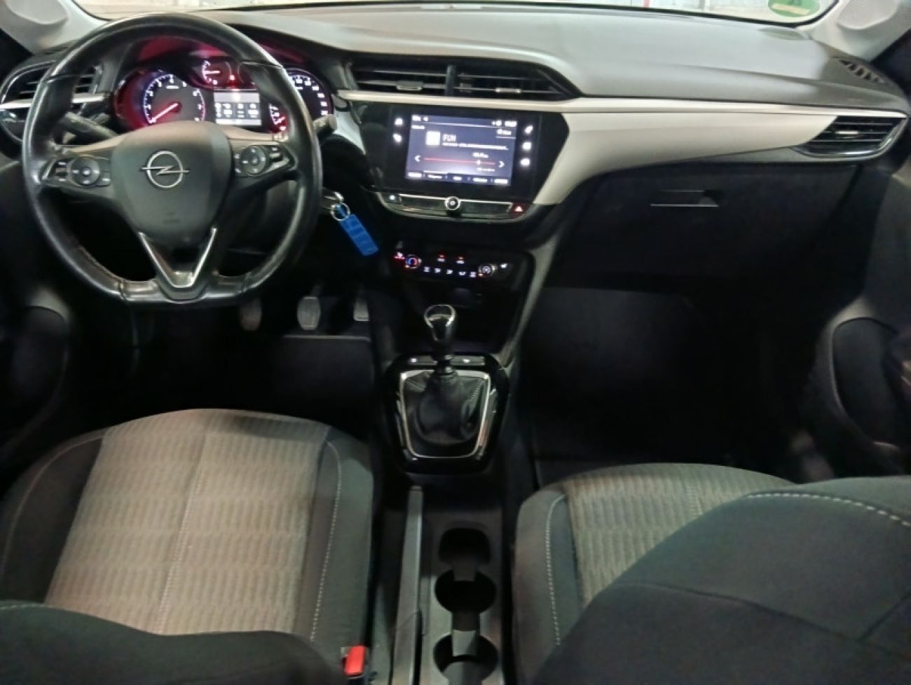 Mandataire Opel Corsa 1.2 100 EDITION