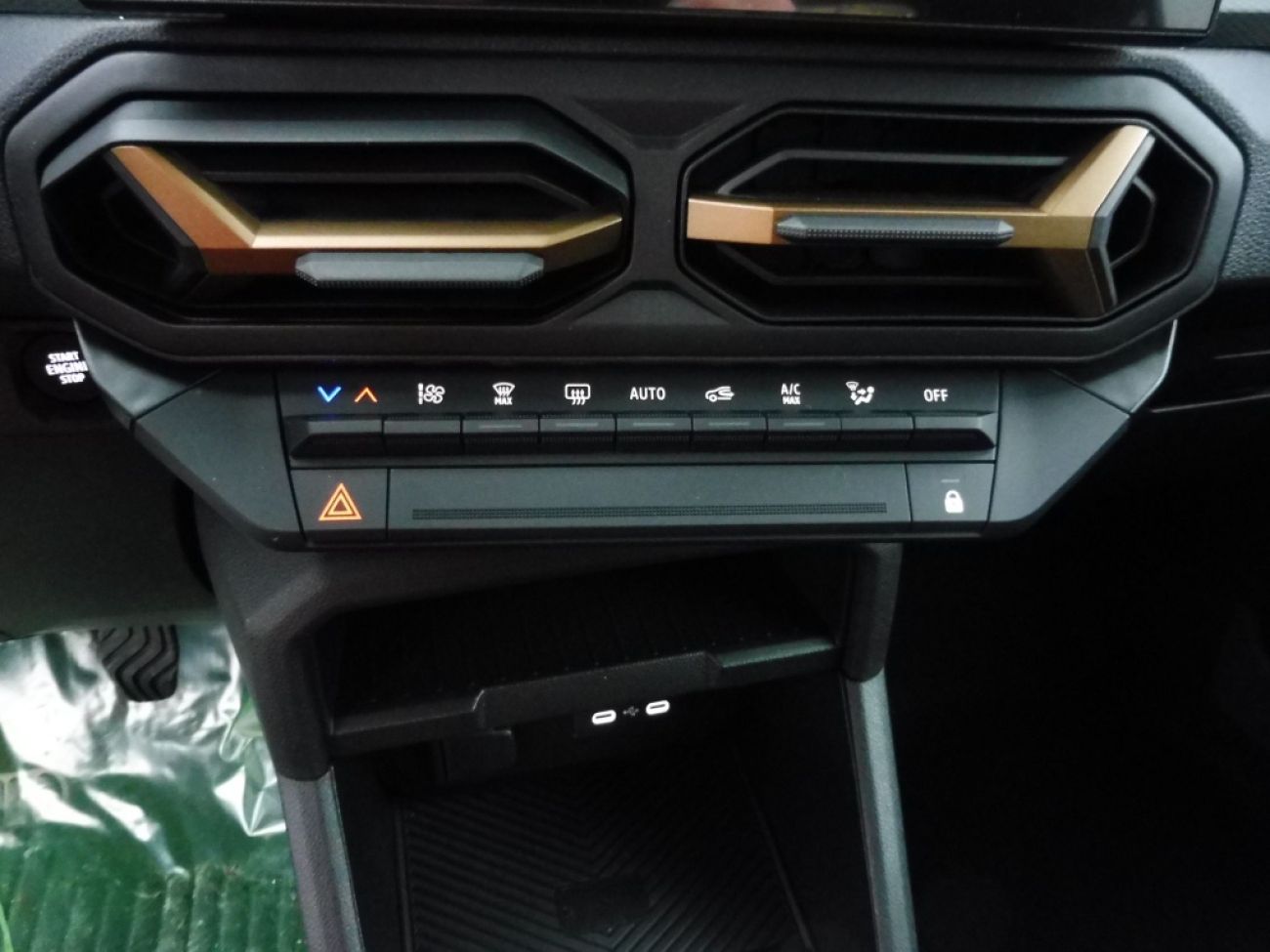 Mandataire Dacia DUSTER 1.2 TCE MILD HYBRID 130CH EXTREME 4X2