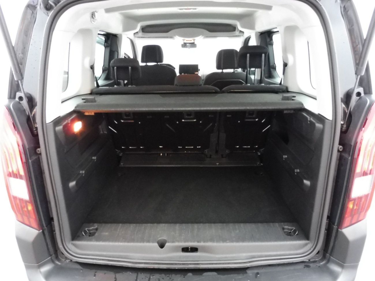 Mandataire PEUGEOT RIFTER TAILLE M - 1.5 BLUEHDI 100CH S&S ALLURE 5 PLACES