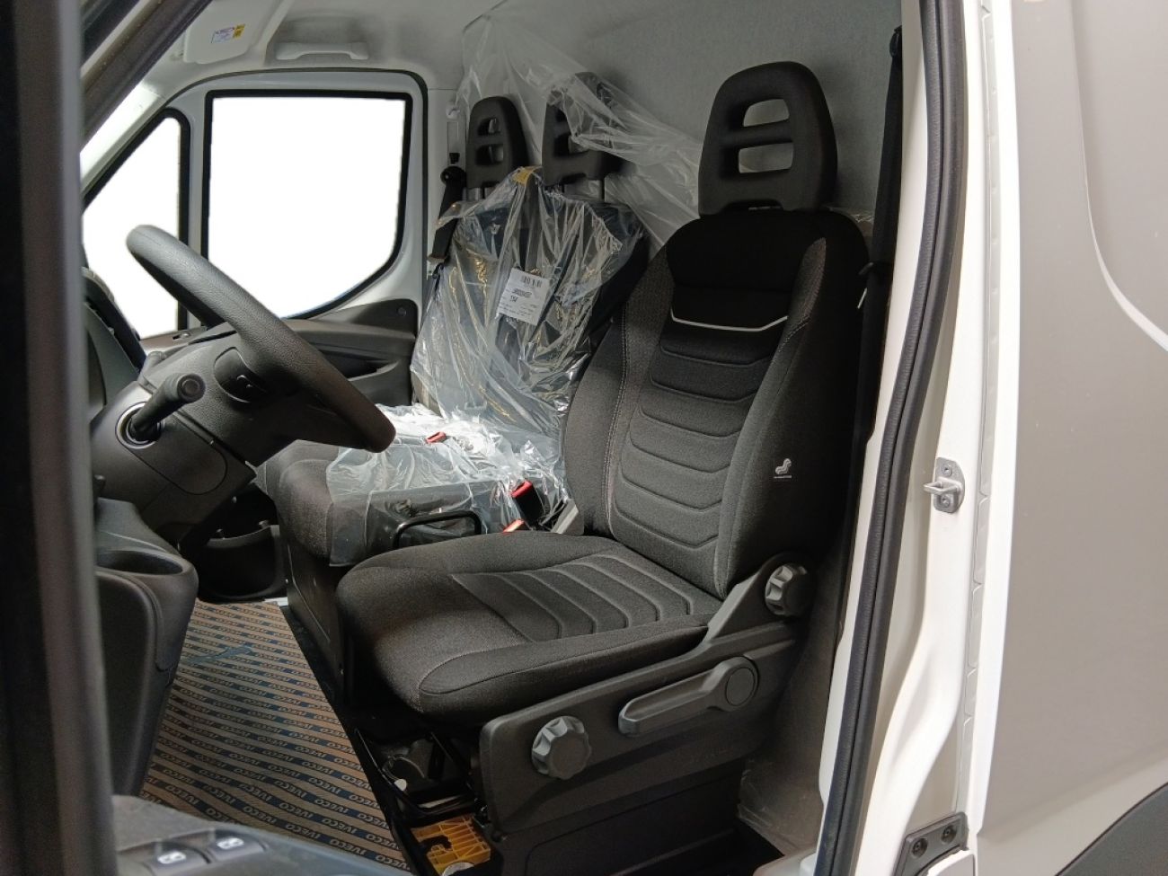 Mandataire IVECO Daily 35S18 3.0 V16 H2 180CV