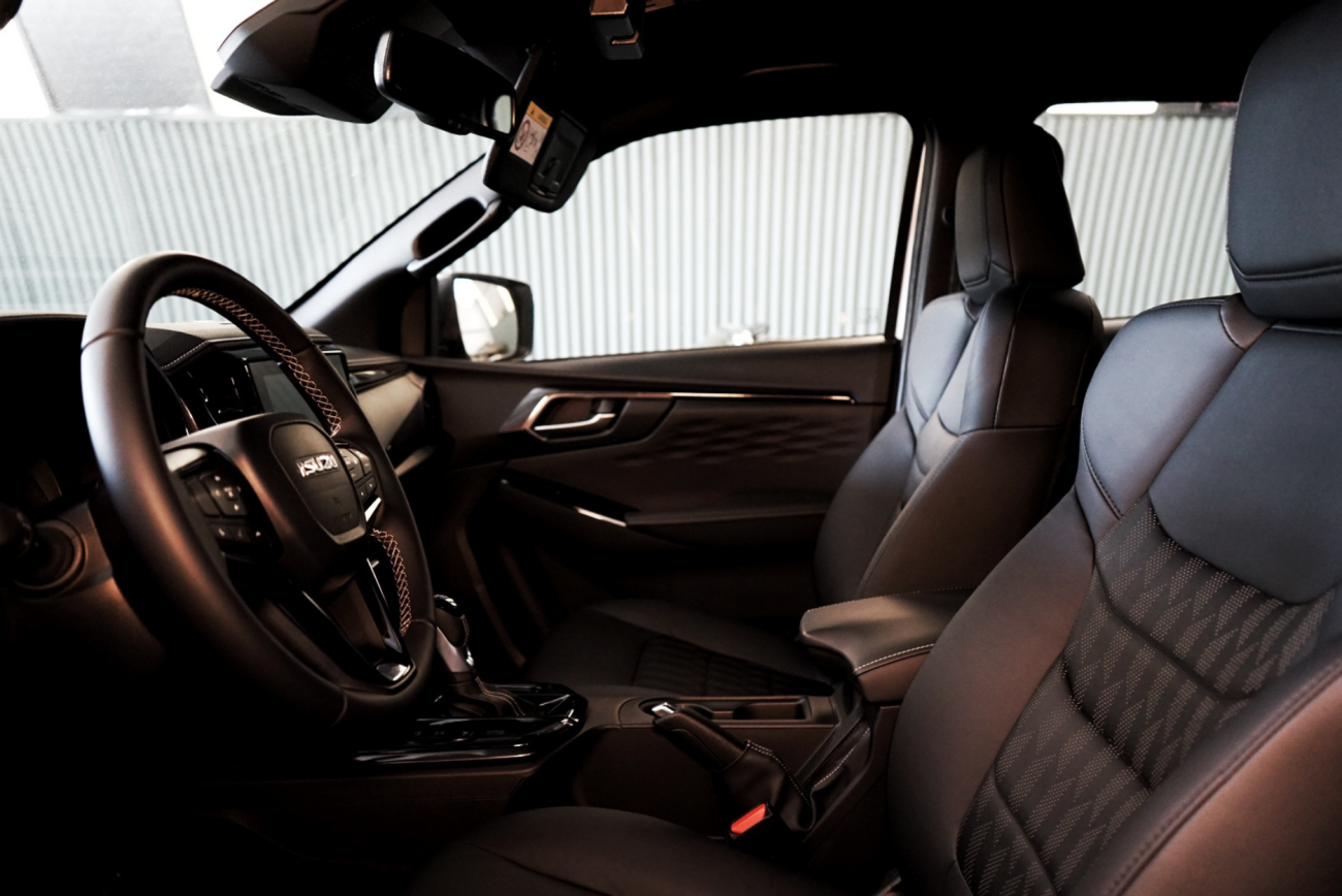 Mandataire ISUZU D-MAX CREW N60 NITRO SPORT 4X4 A/T 4 PLACES / PAS DE MALUS ECOLOGIQUE