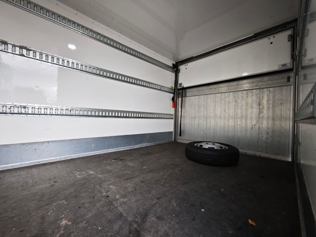 Mandataire IVECO DAILY FOURGON 35 C 21 HA8 FOUR OPE ADVANCE CONNECT HI-MATIC DELIVERY URBAN