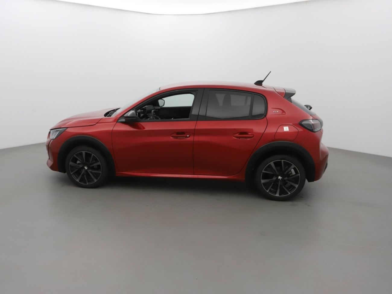 Mandataire PEUGEOT 208 1.2 PURETECH 100CH S&S GT