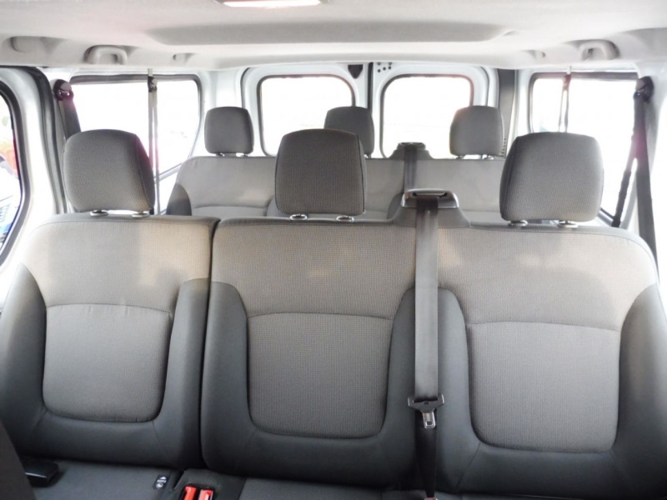 Mandataire RENAULT Trafic Passenger L2 2.0 BLUE DCI 150CH S&S ZEN 9 PLACES