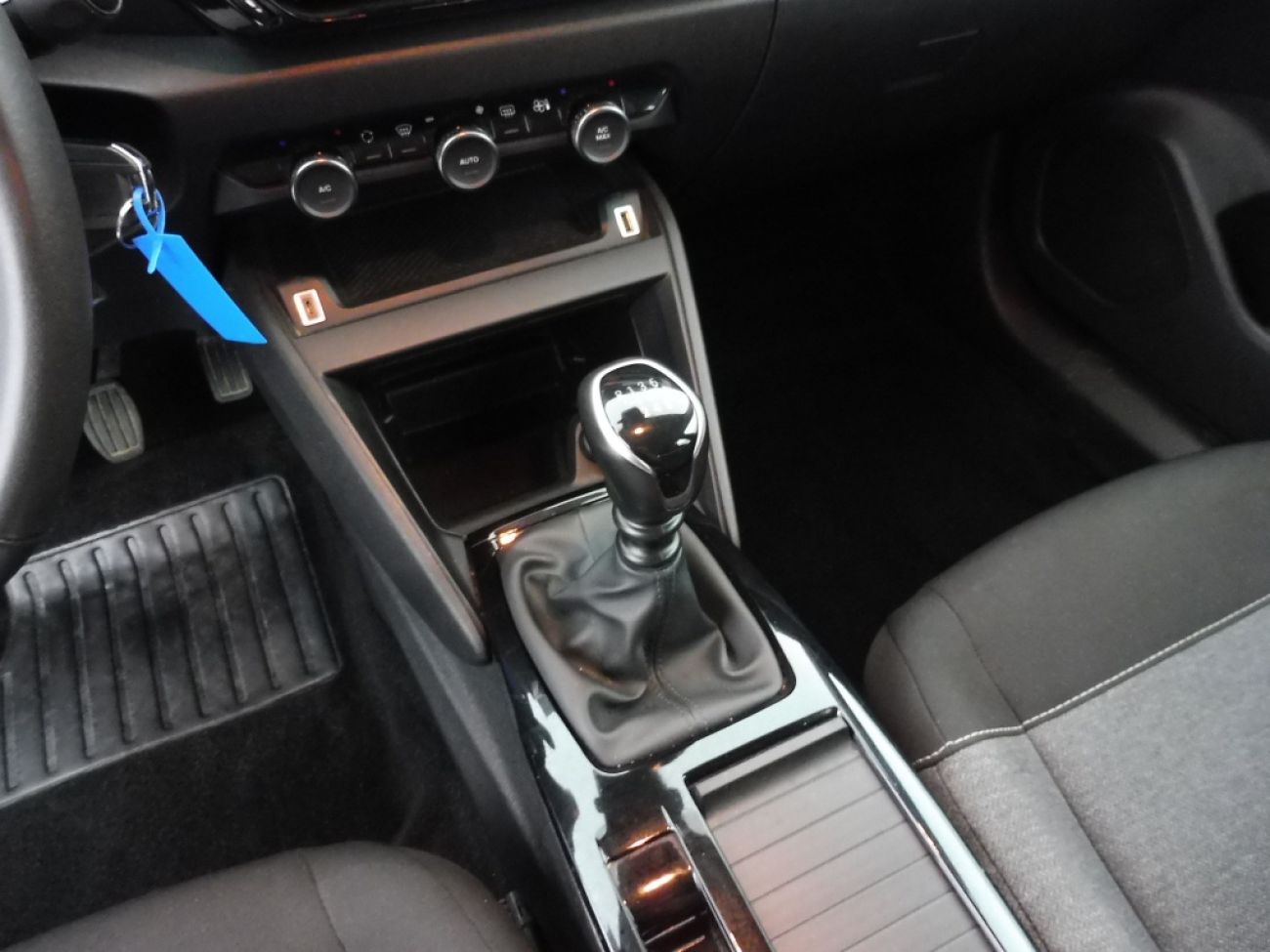 Mandataire Citroën C4 X 1.2 PURETECH 100 FEEL