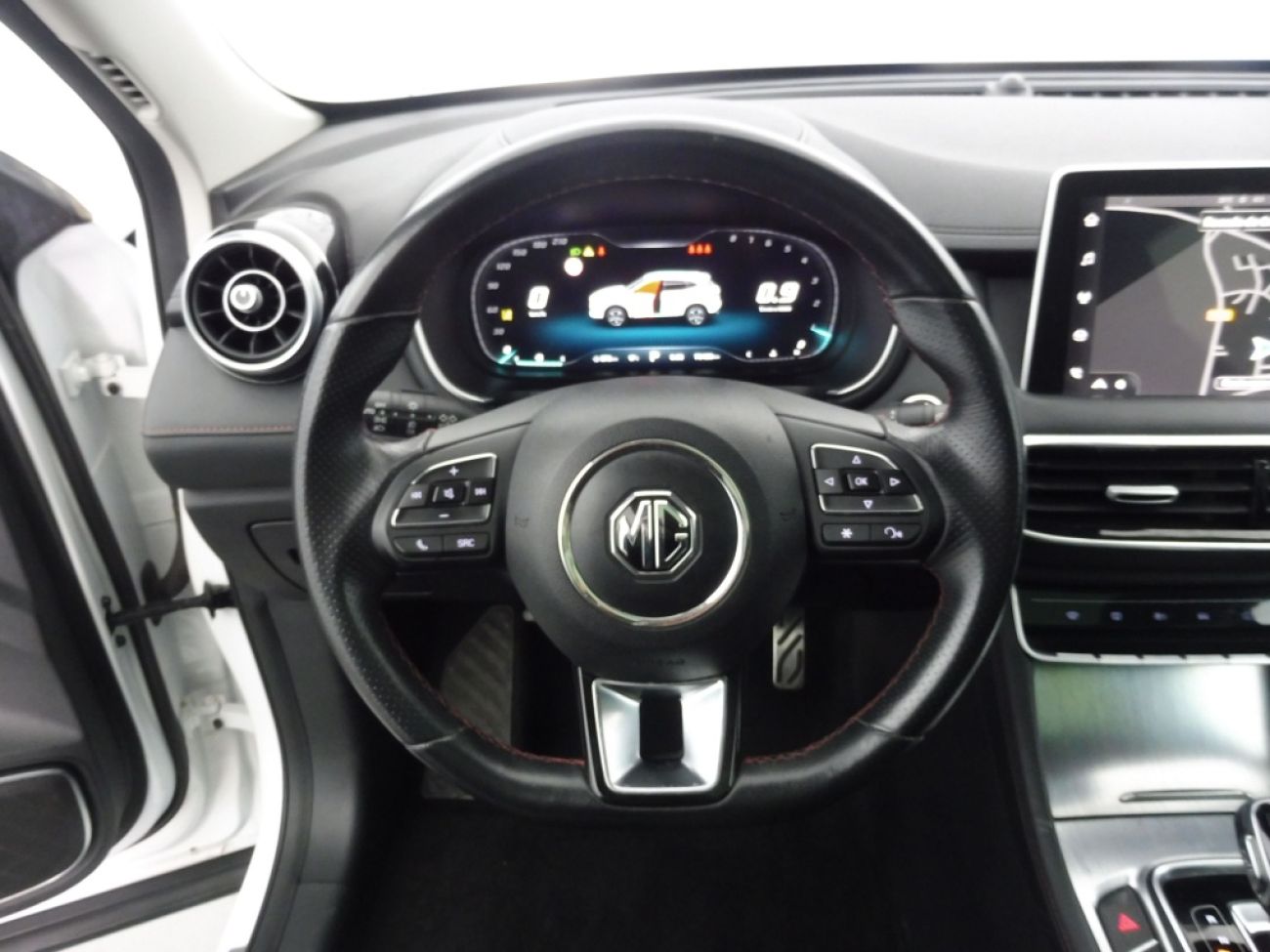 Mandataire MG HS 1.5 T-GDI 162 AT luxury