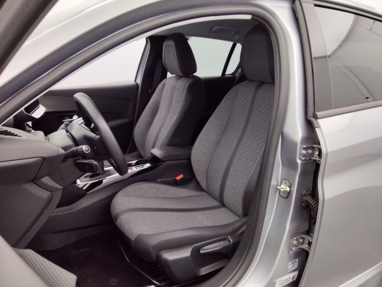 Mandataire PEUGEOT 208 1.2 100CH S&S ALLURE