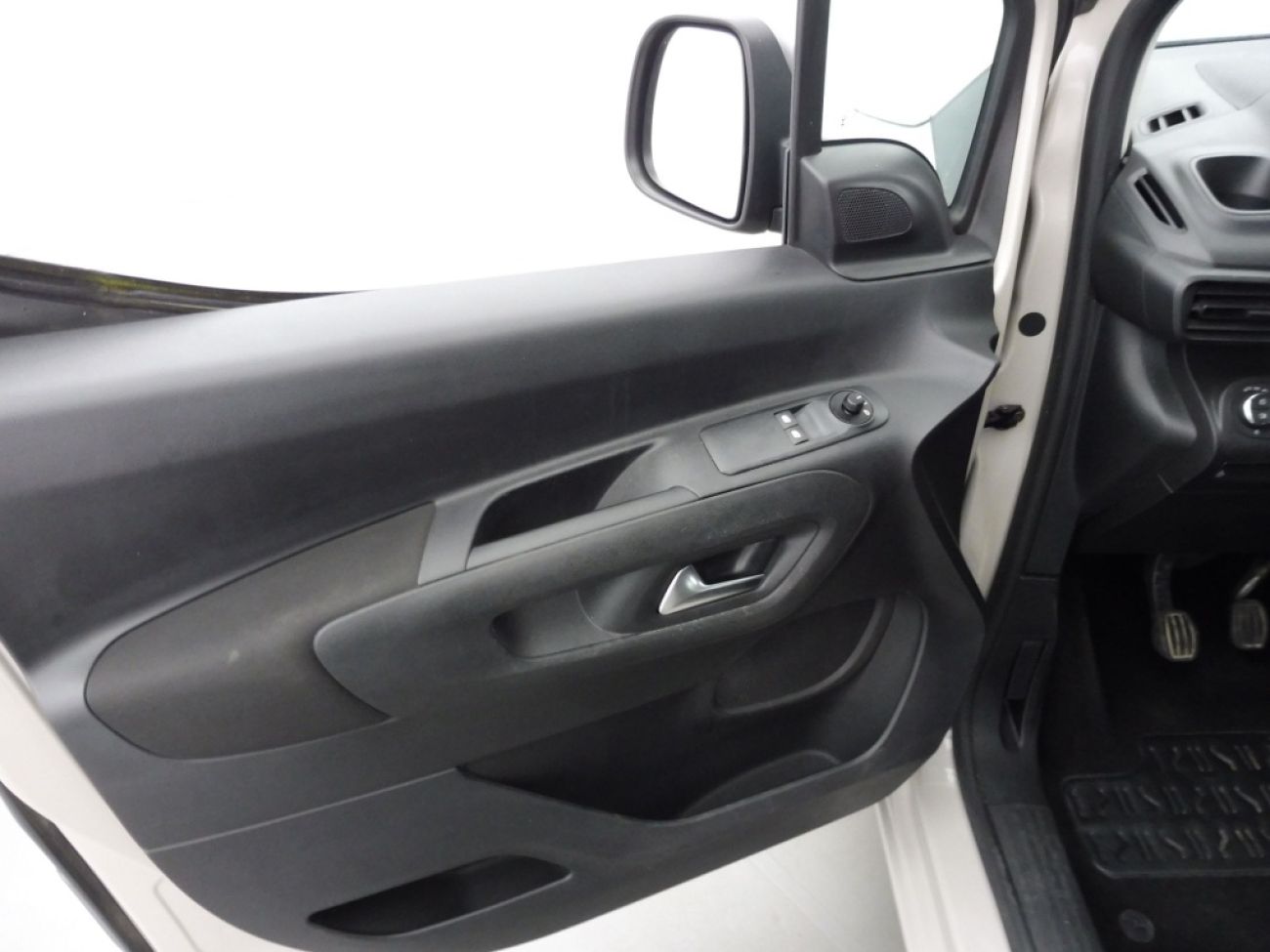 Mandataire Opel COMBO LIFE L1H1 1.5 D 100CH EDITION BVM6