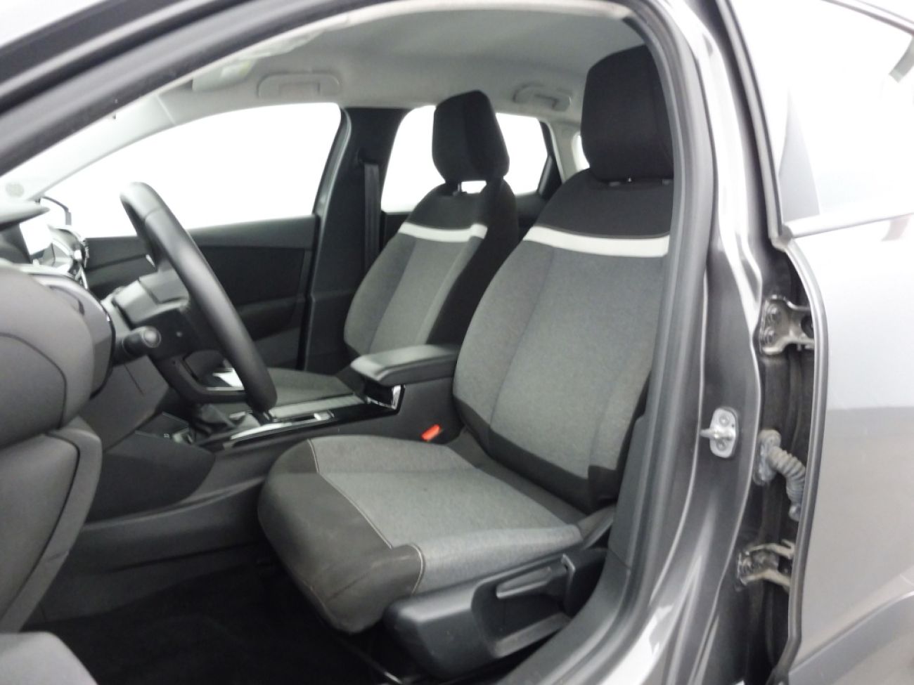 Mandataire Citroën C4 X 1.2 PURETECH 100 FEEL