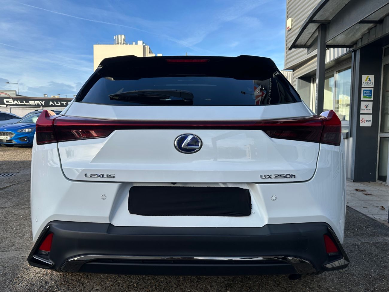Mandataire LEXUS UX 250h 2WD F SPORT