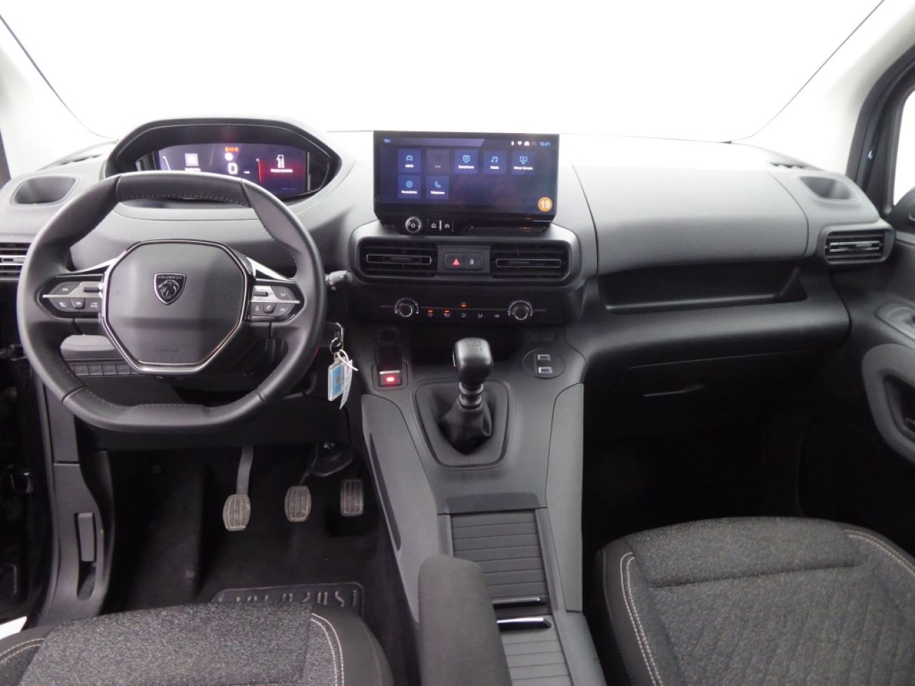 Mandataire PEUGEOT RIFTER TAILLE M - 1.5 BLUEHDI 100CH S&S ALLURE 5 PLACES