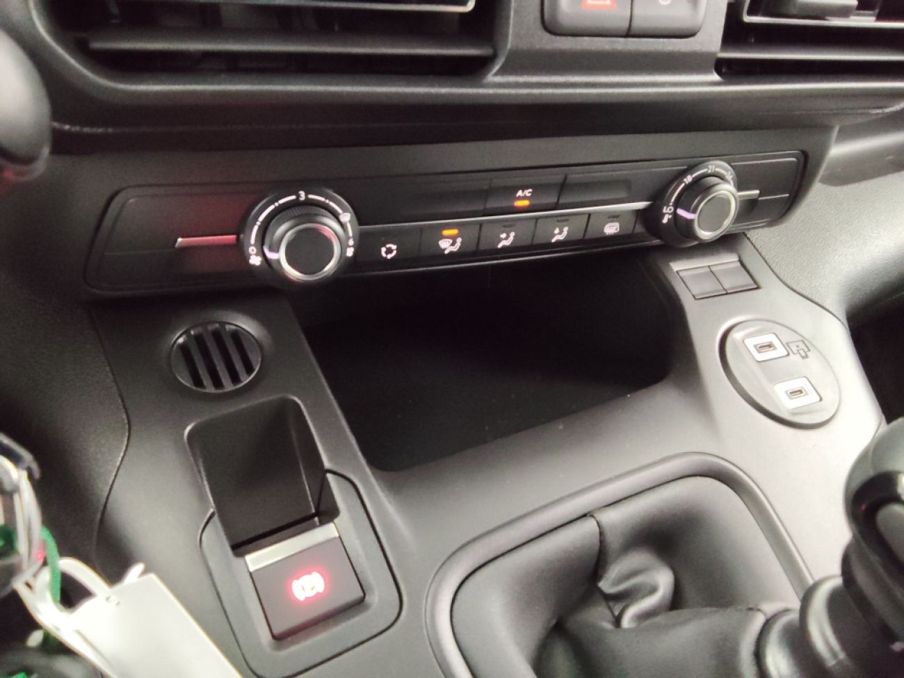 Mandataire PEUGEOT Partner M 650KG BLUEHDI 100CH S&S