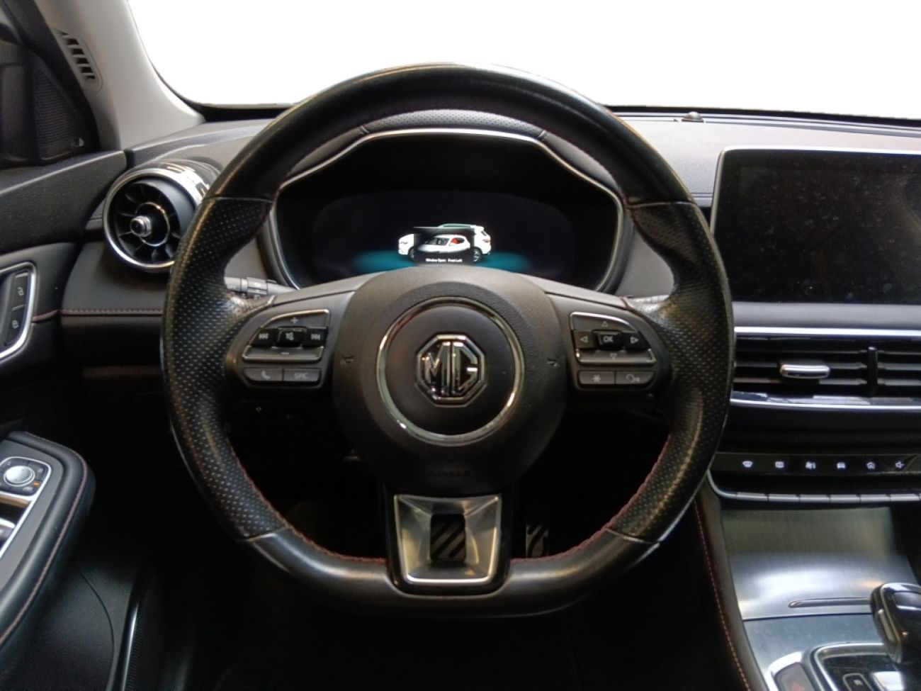 Mandataire MG HS 1.5 T-GDI 162 AT luxury