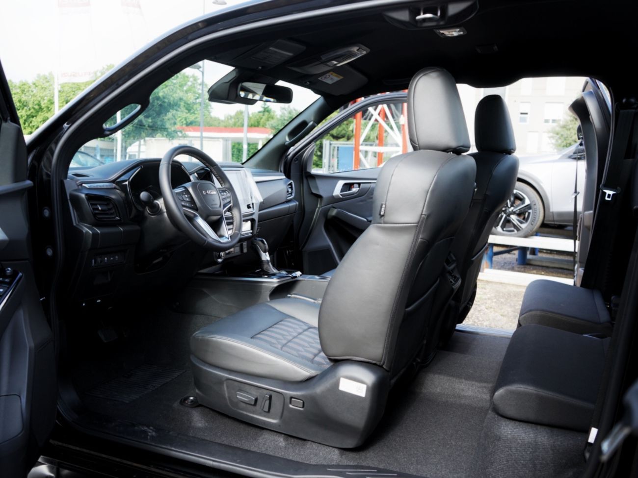 Mandataire ISUZU D-MAX N60 SPACE CAB 1.9 164 CH 4X4 AT F+