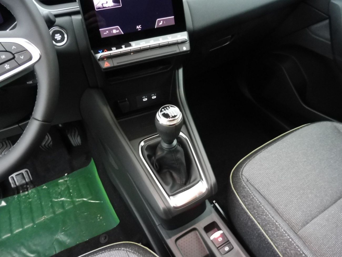 Mandataire RENAULT Captur 1.3 TCE MILD HYBRID 140CH TECHNO