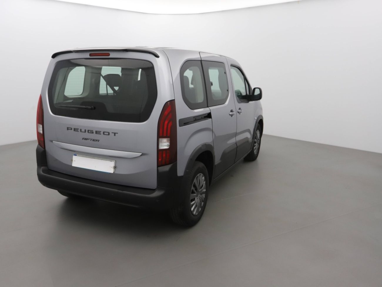 Mandataire PEUGEOT RIFTER TAILLE M - 1.5 BLUEHDI 100CH S&S ALLURE 5 PLACES