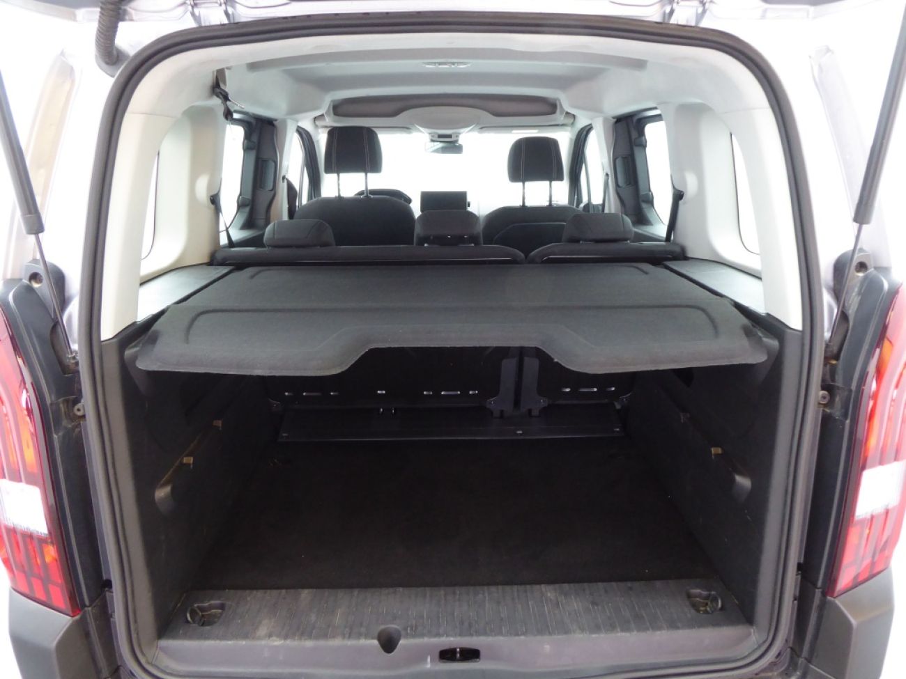 Mandataire PEUGEOT RIFTER TAILLE M - 1.5 BLUEHDI 100CH S&S ALLURE 5 PLACES