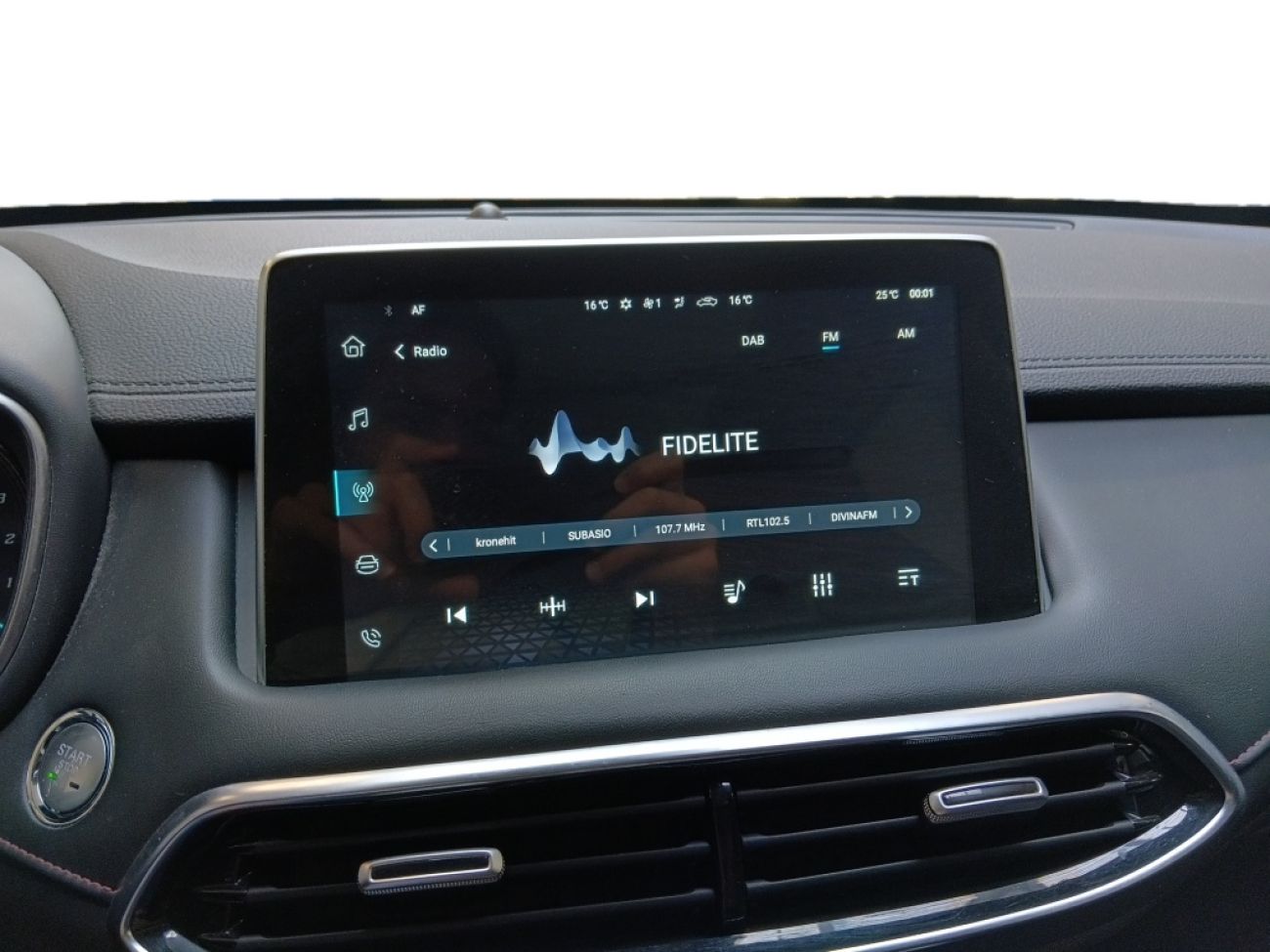Mandataire MG HS 1.5 T-GDI 162 AT luxury