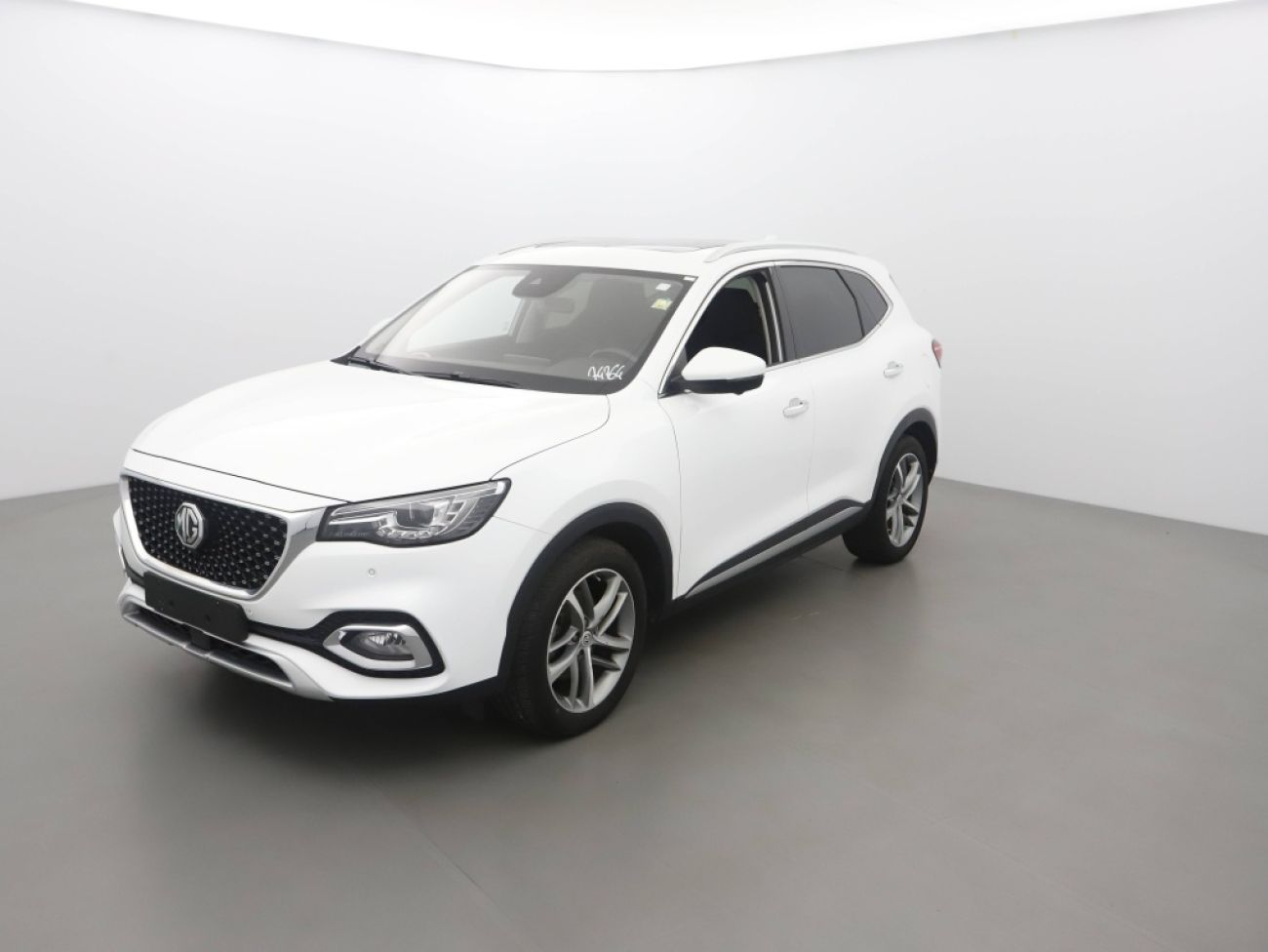 Mandataire MG HS 1.5 T-GDI 162 AT luxury