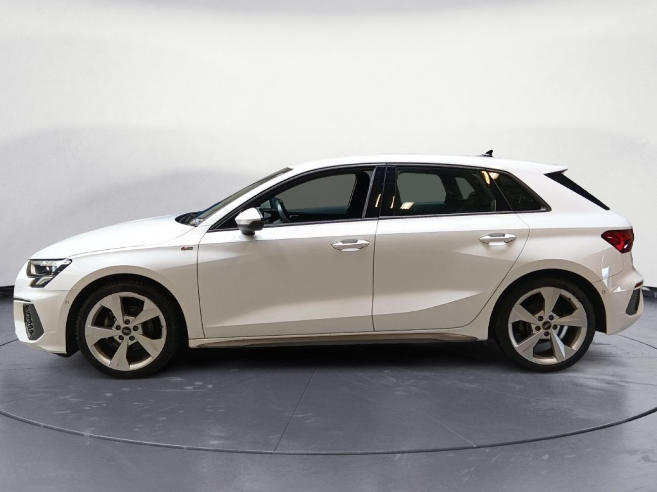 Mandataire AUDI A3 Sportback 35 TFSI 150CH MILD HYBRID S LINE S TRONIC 7
