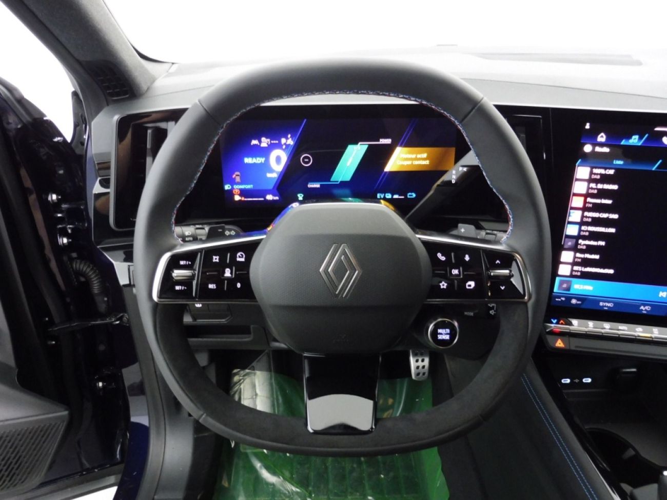 Mandataire RENAULT ESPACE VI 1.2 E-TECH FULL HYBRID 200CH ESPRIT ALPINE 7 PLACES - 25