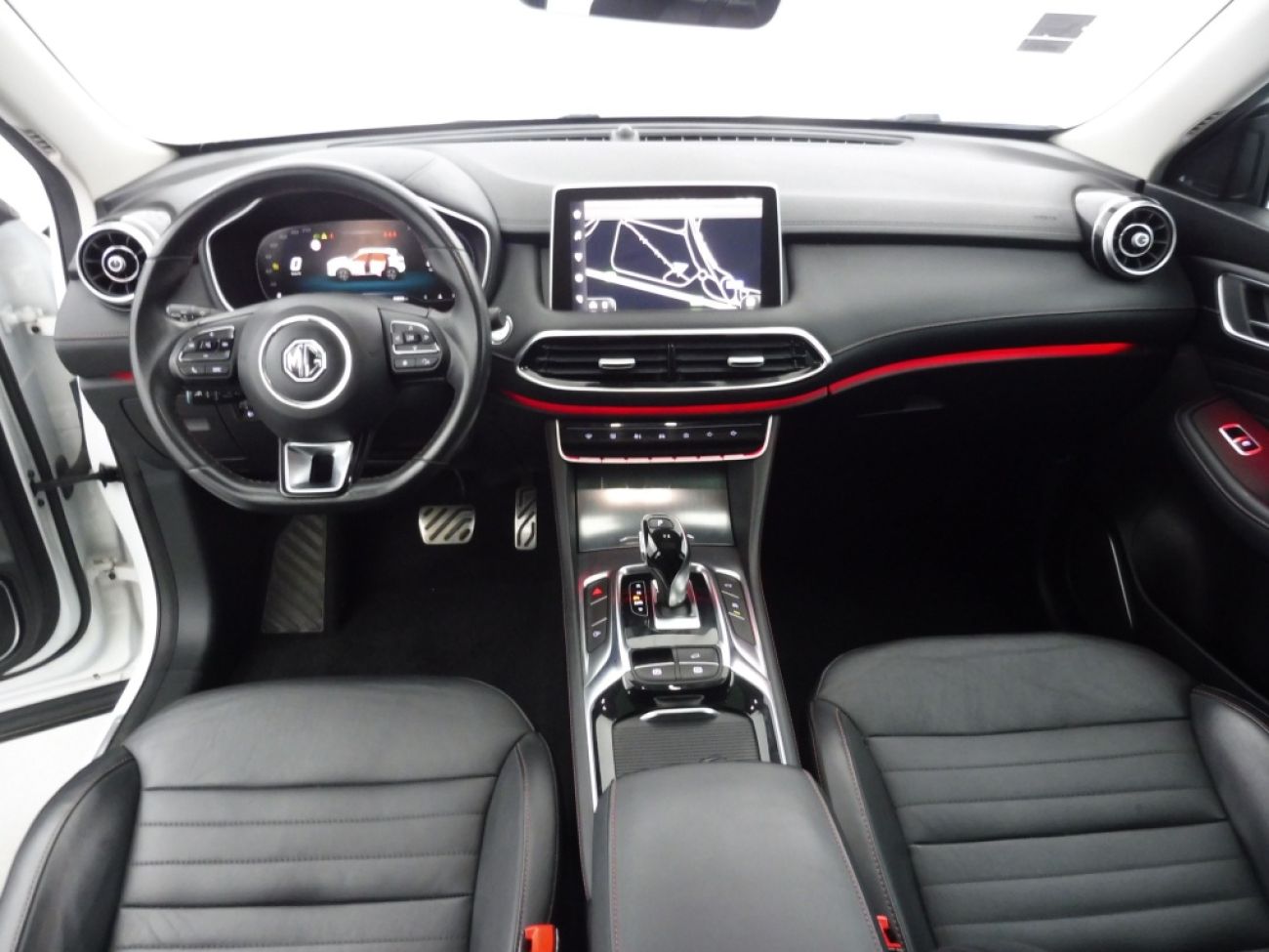 Mandataire MG HS 1.5 T-GDI 162 AT luxury