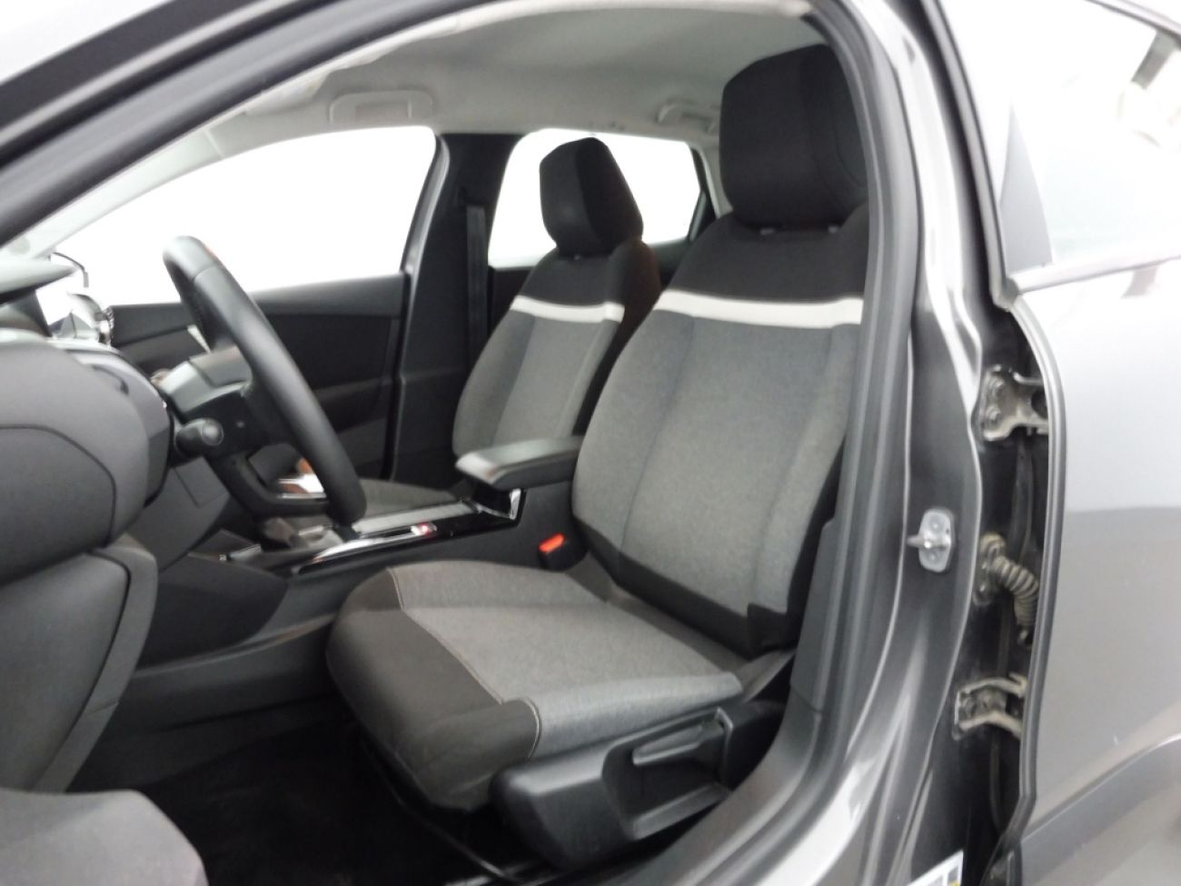 Mandataire Citroën C4 X 1.2 PURETECH 100 FEEL