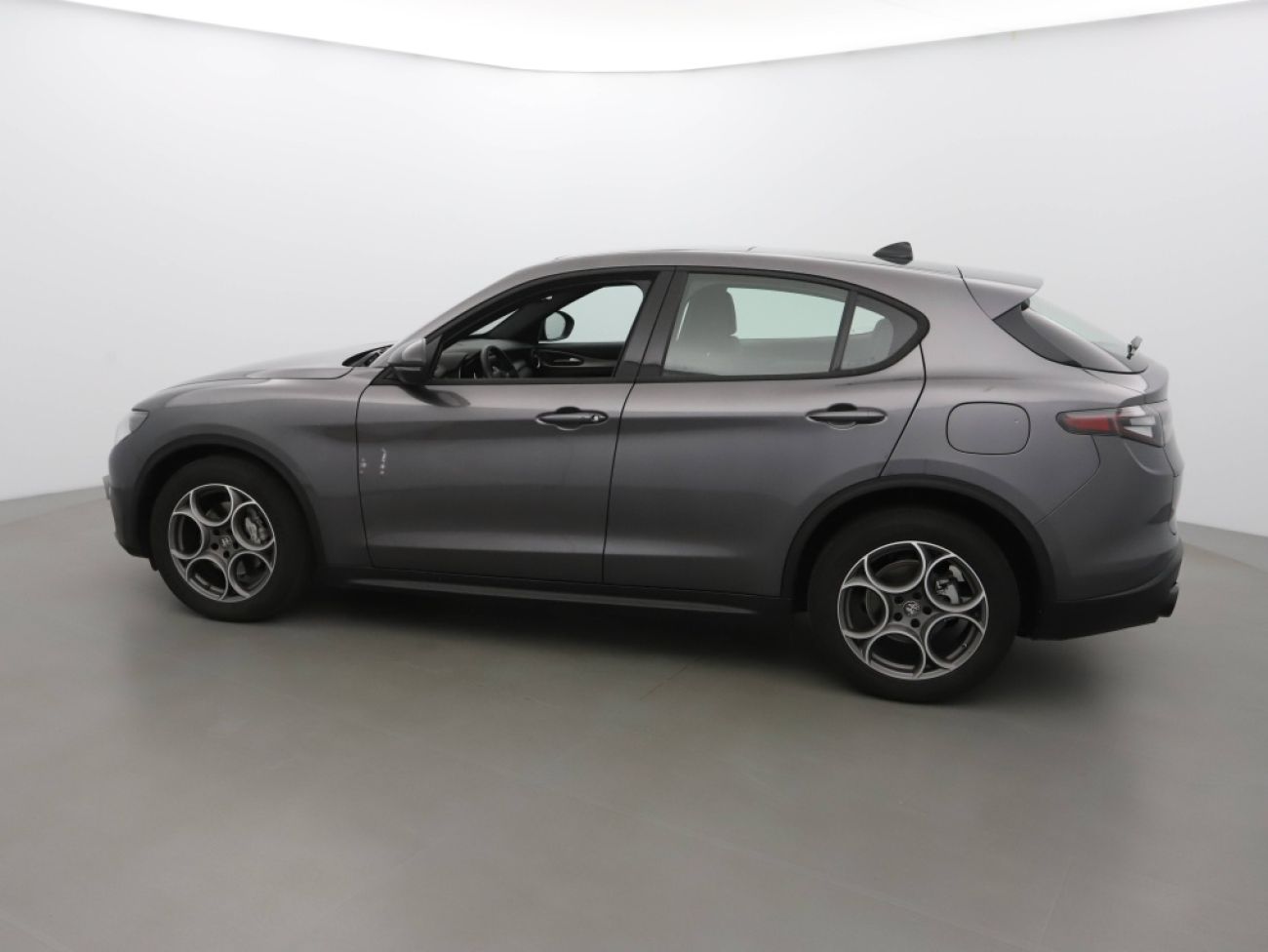 Mandataire ALPHA ROMEO Stelvio 2.2 DIESEL 160CH SPRINT AT8