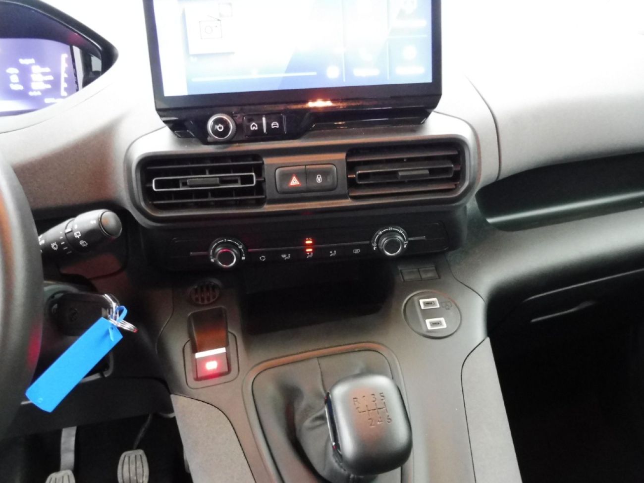Mandataire PEUGEOT RIFTER TAILLE M - 1.5 BLUEHDI 100CH S&S ALLURE 5 PLACES