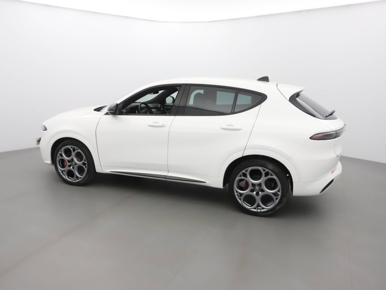 Mandataire ALPHA ROMEO Tonale 1.5 HYBRID 160CH TRIBUTO ITALIANO TCT