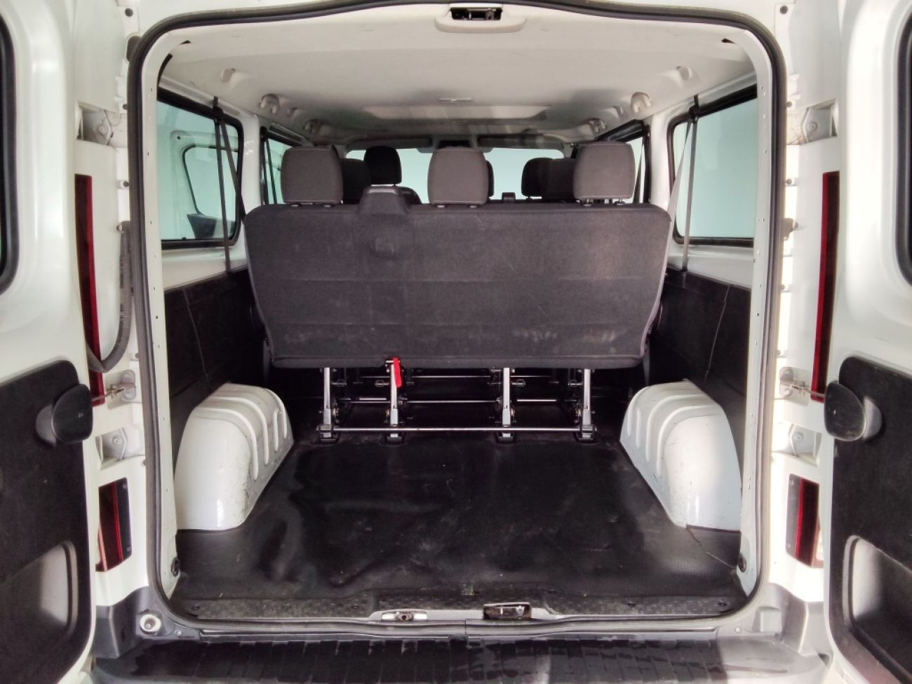 Mandataire RENAULT Trafic Passenger L2 2.0 BLUE DCI 150CH S&S ZEN 9 PLACES