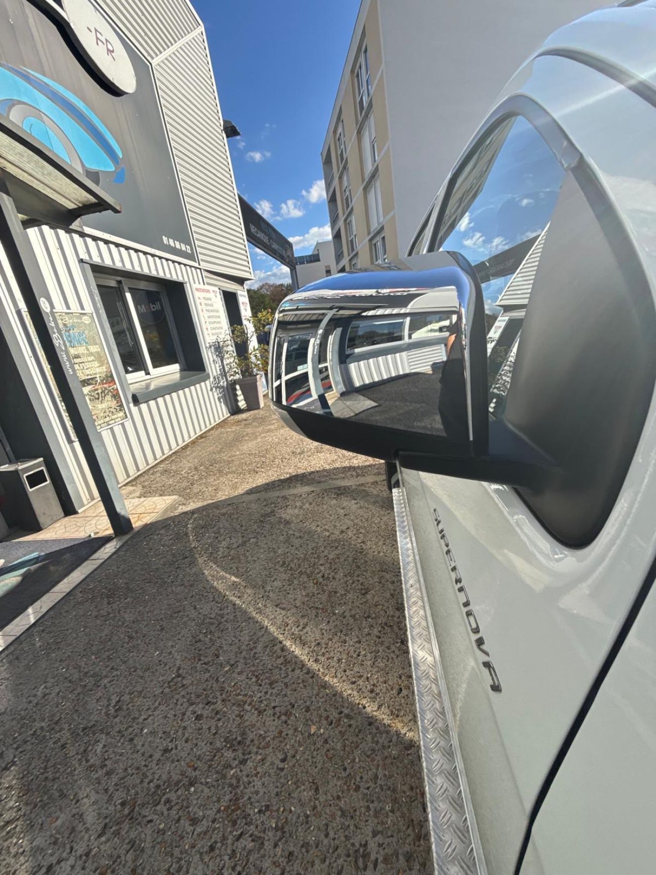 Mandataire ISUZU D-MAX CREW CAB 1.9 4X4 BVA SUPERNOVA